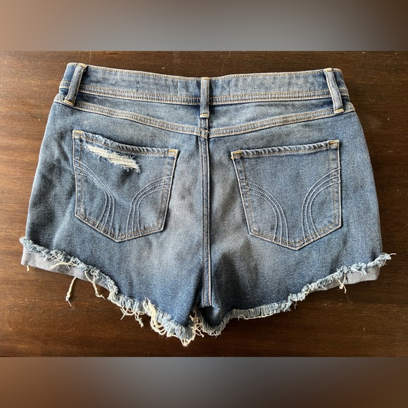 Hollister high rise boyfriend shorts - Picture 3 of 3